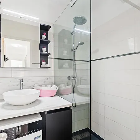 Proche Plages Et Commerces Жюан-ле-Пен