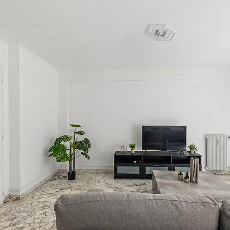 Апартаменти Proche Plages Et Commerces *